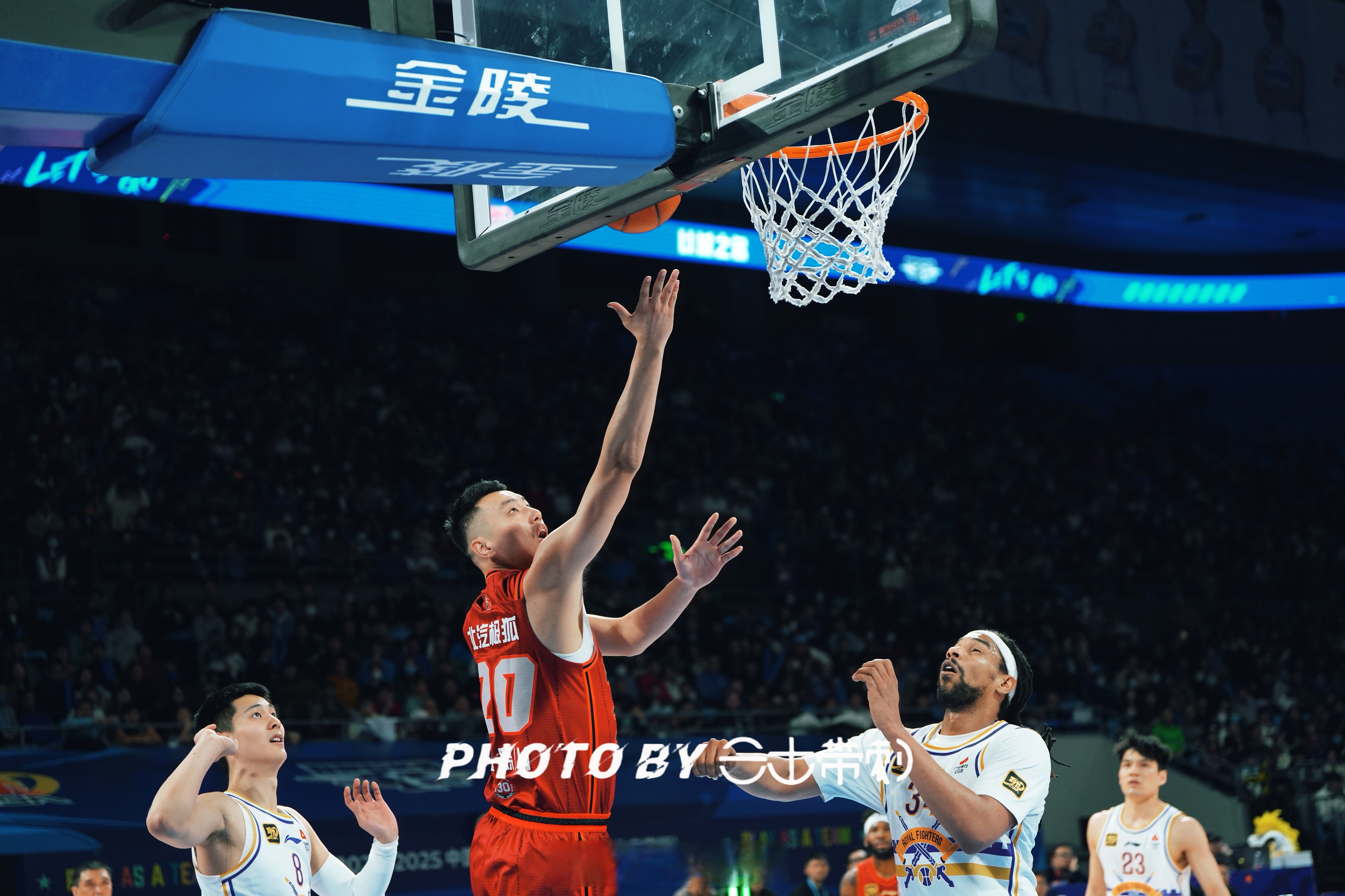 北京男篮防守奏效，成功战胜强大对手的简单介绍